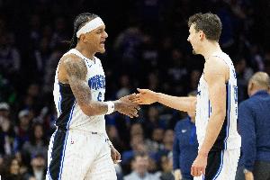 湖人VS魔术述评：高塔阵砍瓜切菜 东詹进攻收入不够团队防守支出