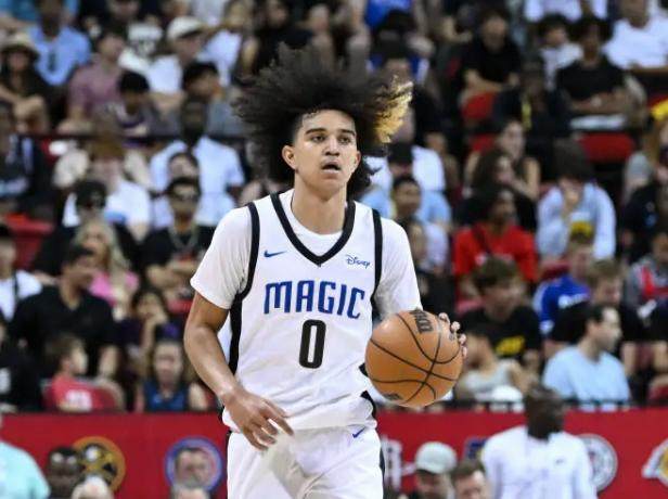 开云体育-撞脸罗志祥！魔术2米01新星偶像科比 班凯罗添帮手